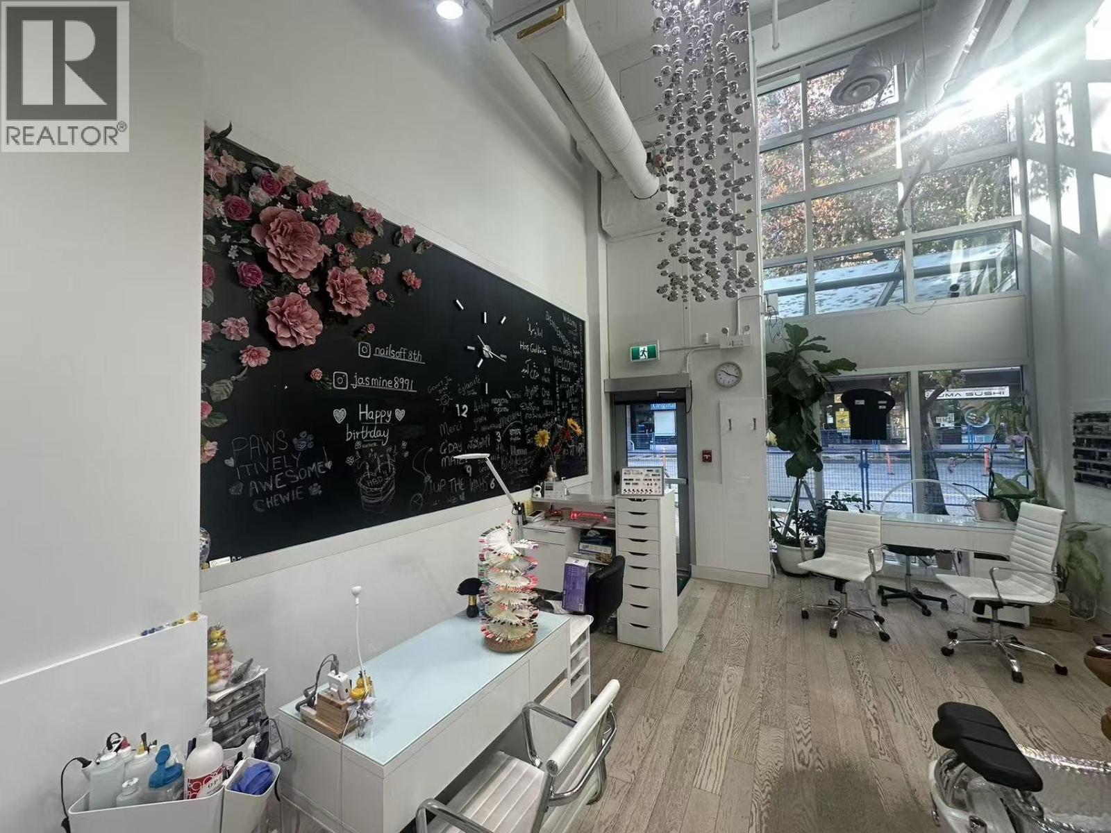 Photo of 447 W 8TH AVENUE 3