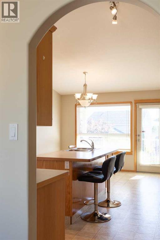 593 Stark Way SE, Medicine Hat — photo 7