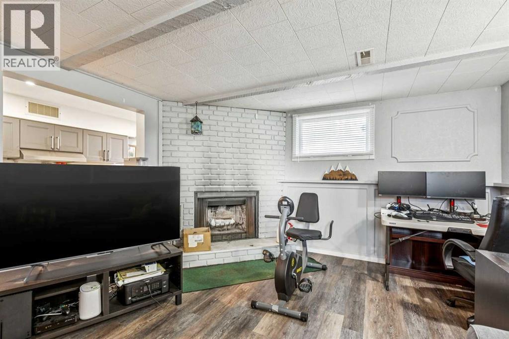 1101 42 Street SW - photo 32