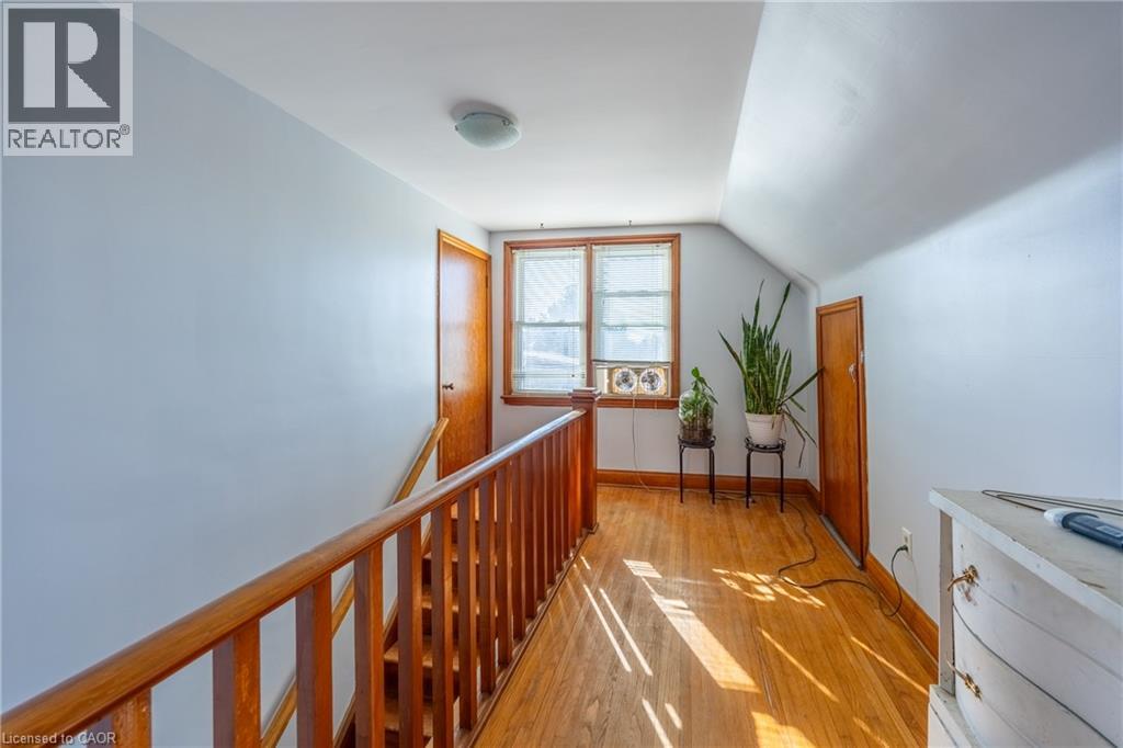 739 James Street — photo 12
