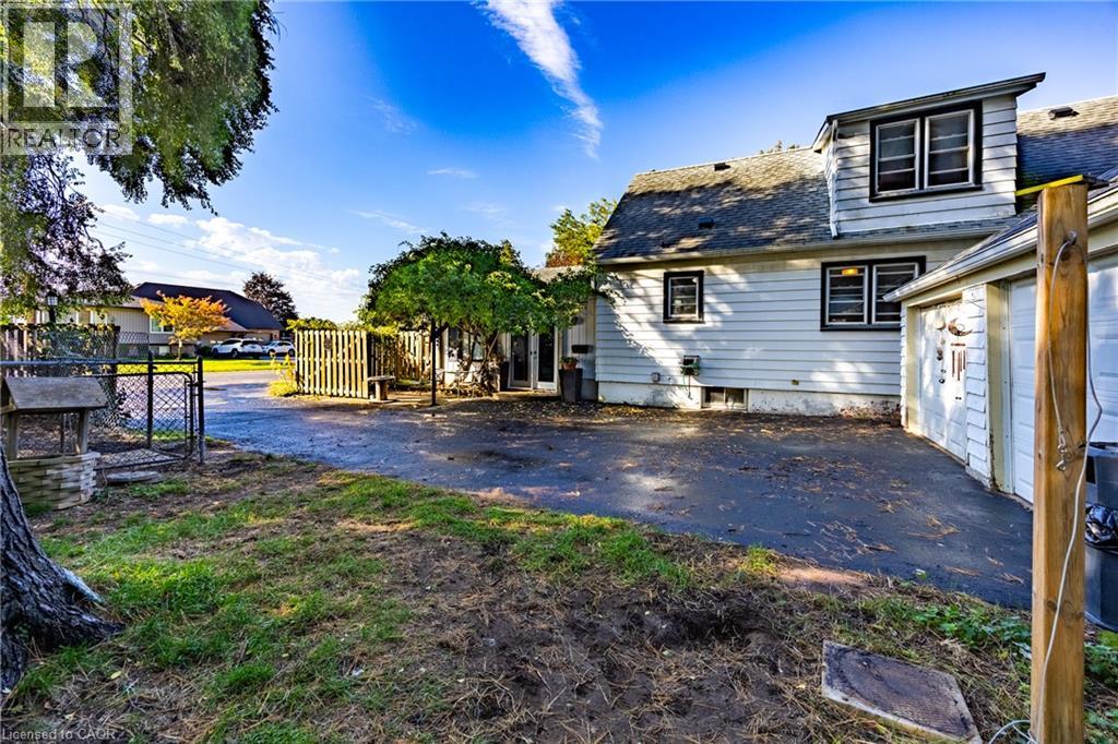 739 James Street — photo 26
