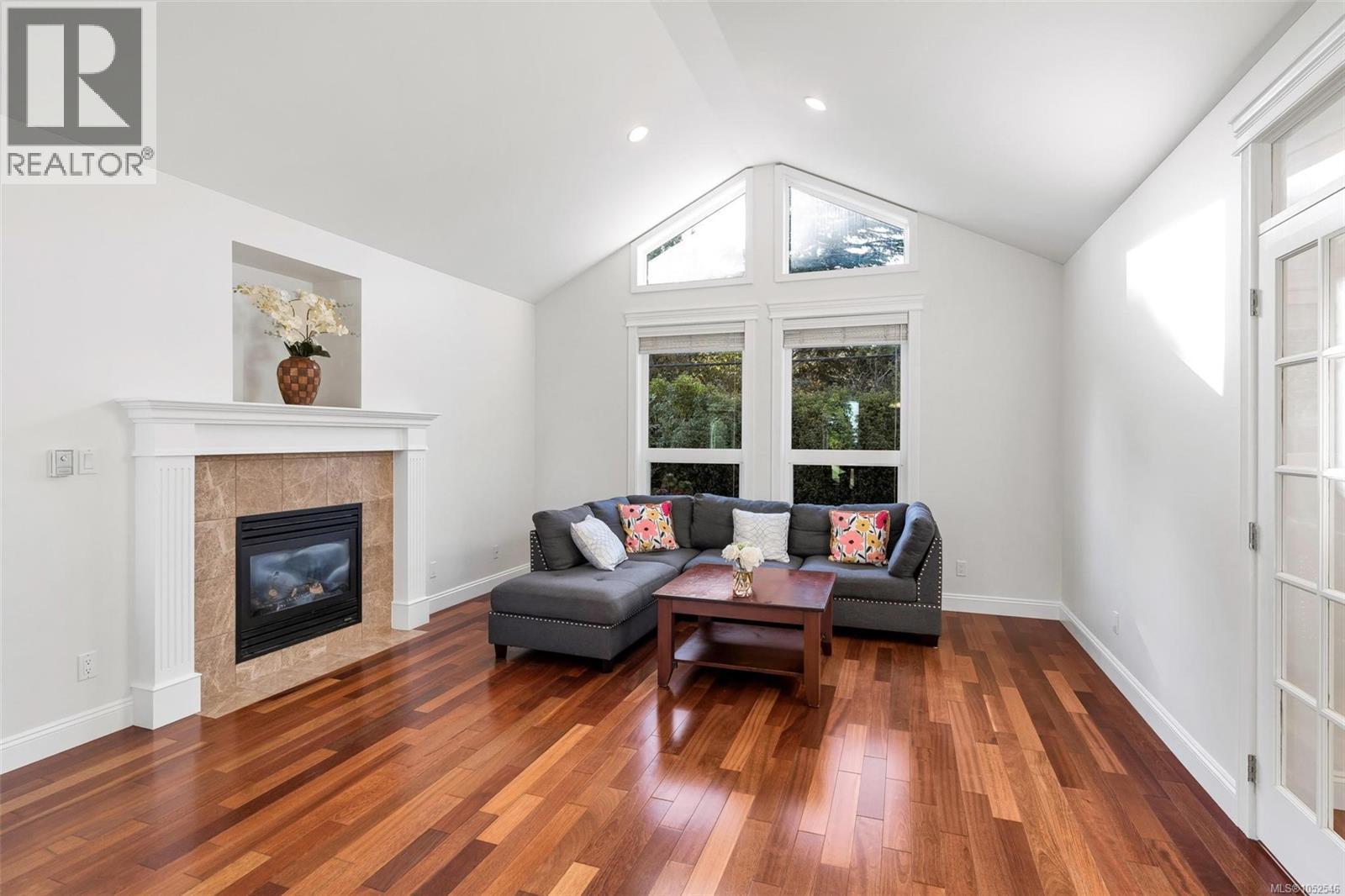 2168 Ferndale Rd - 10
