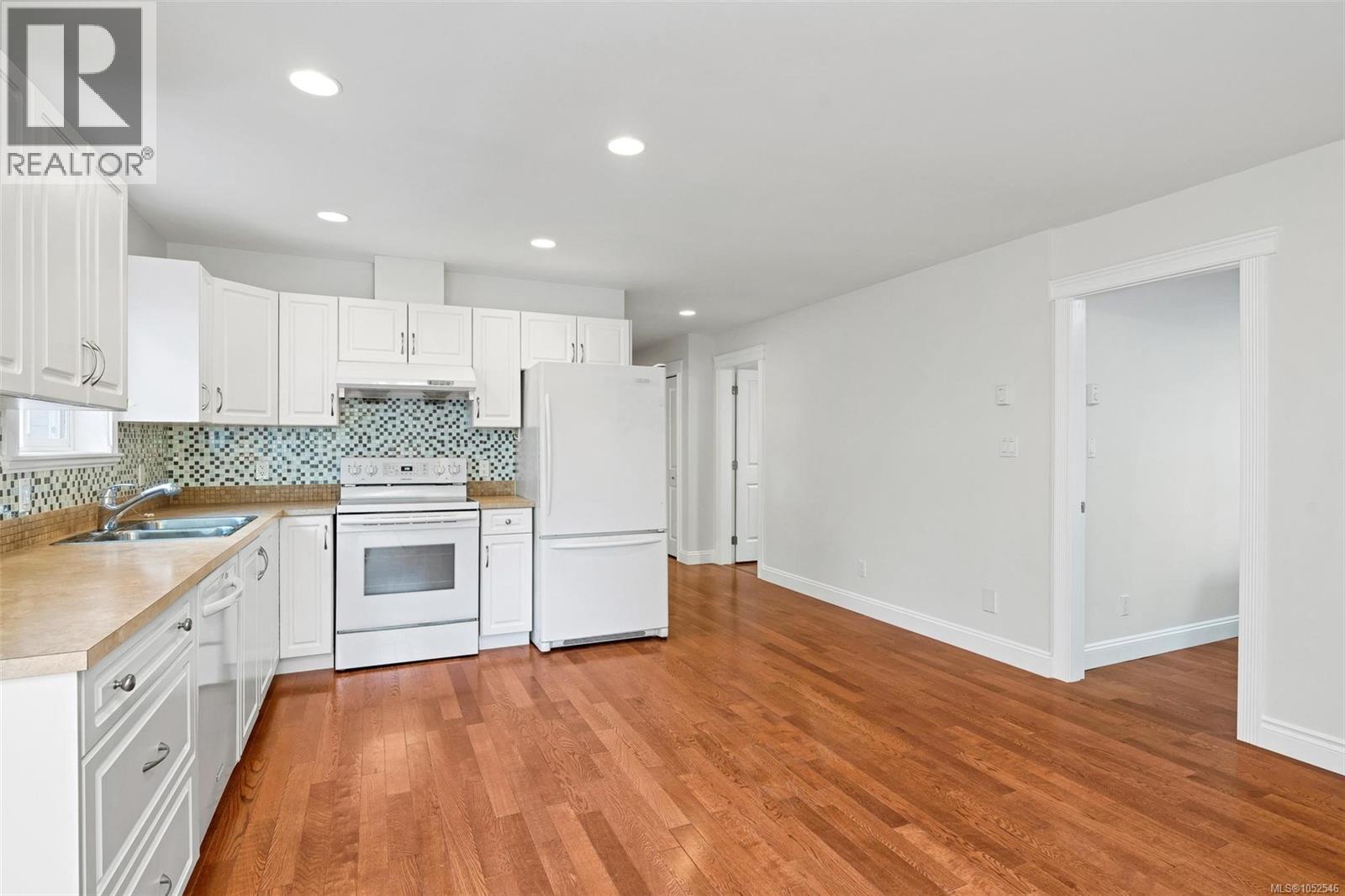 2168 Ferndale Rd - 53