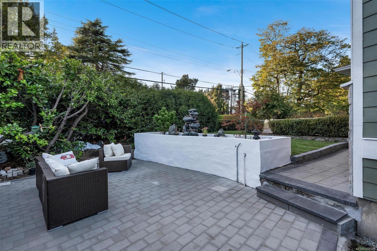  2168 Ferndale Road, Saanich