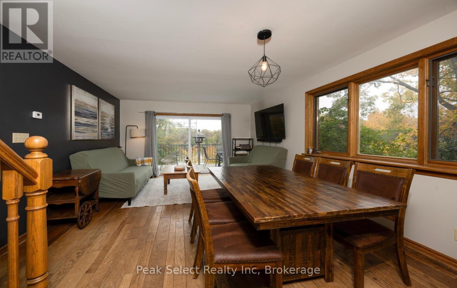 5 ROWLAND STREET - 11