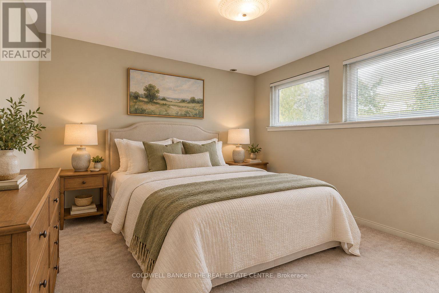 35 TOFINO CRESCENT - 34