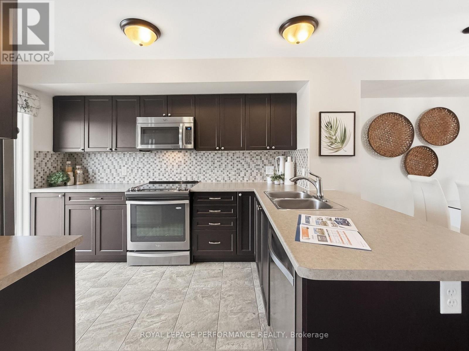 275 Eric Czapnik Way — photo 15