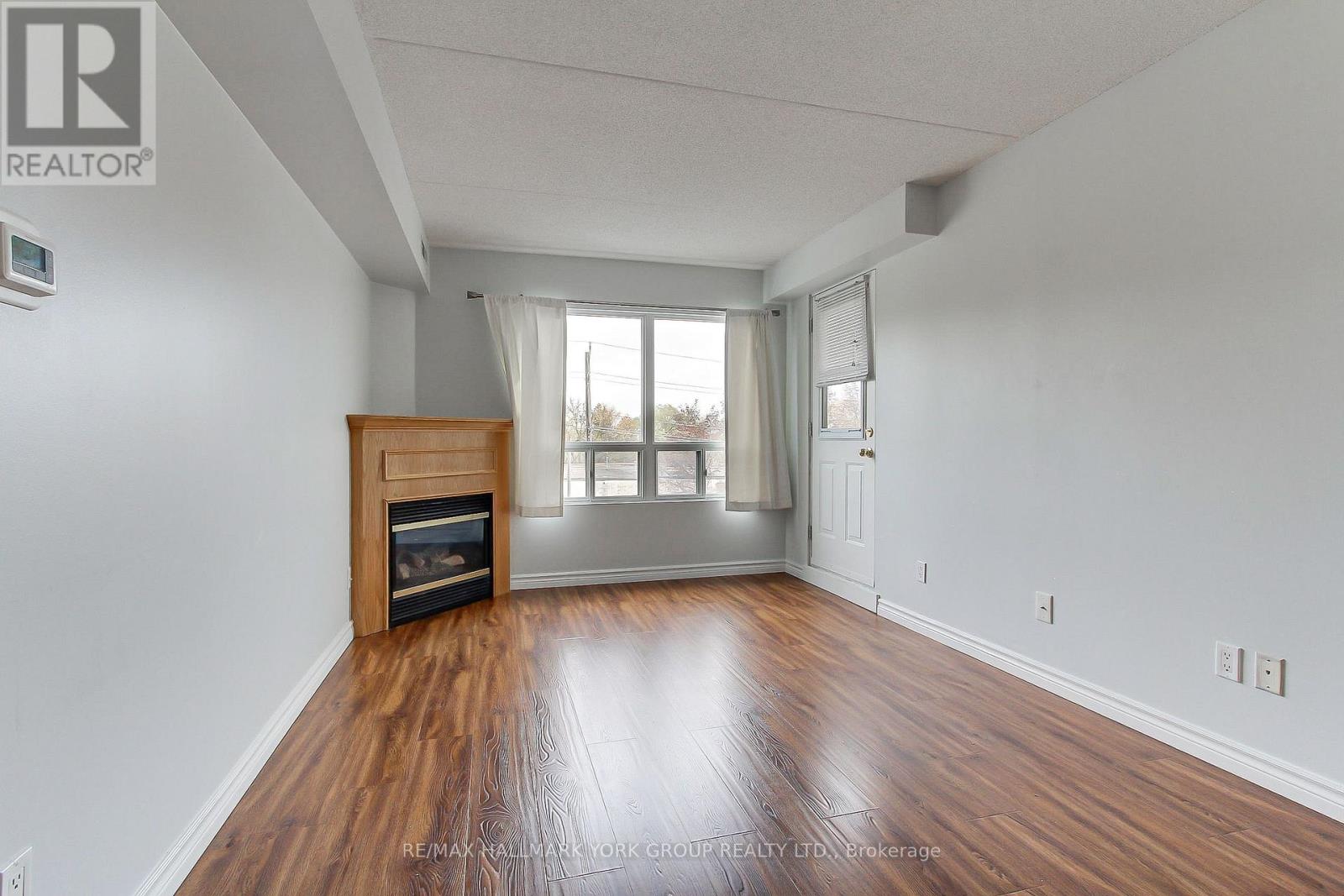 304- 160 WELLINGTON Street East, Aurora, ON photo 10