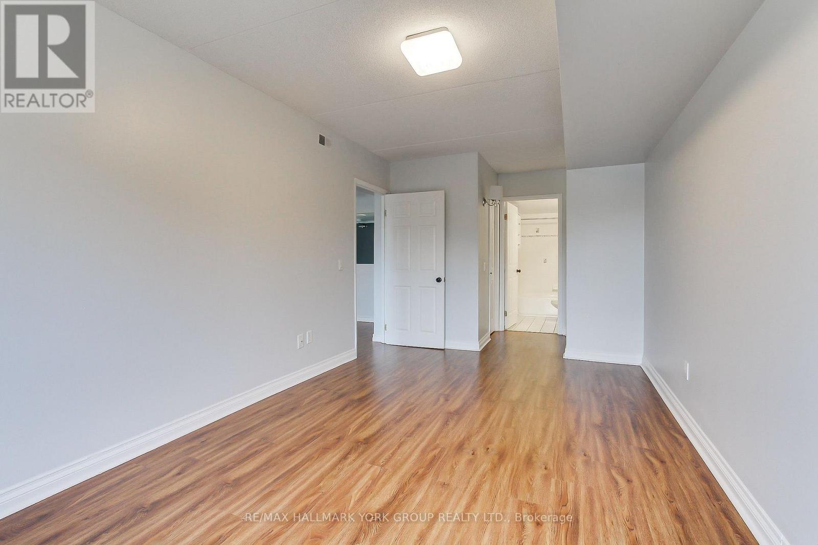304- 160 WELLINGTON Street East, Aurora, ON photo 14