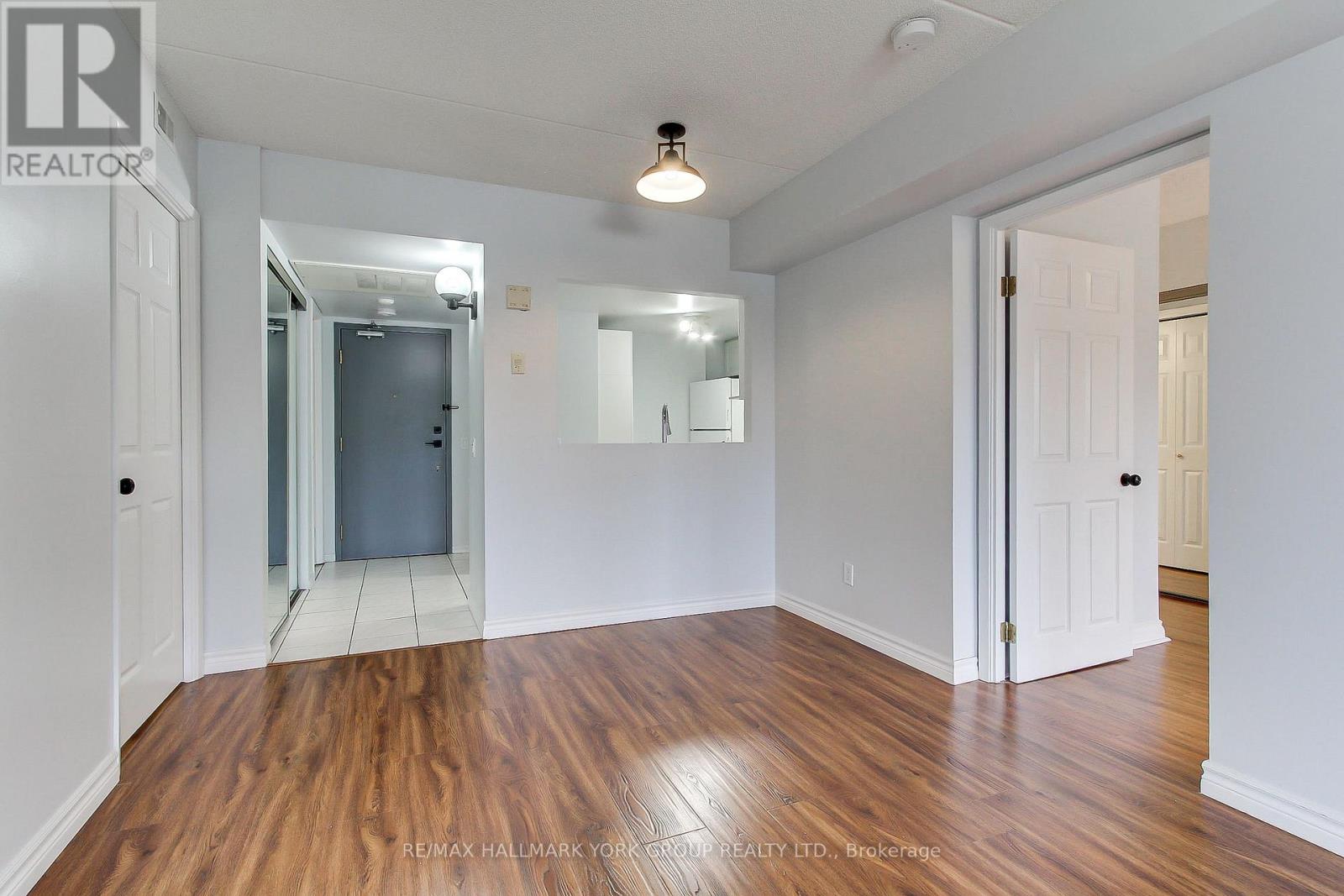 304- 160 WELLINGTON Street East, Aurora, ON photo 8