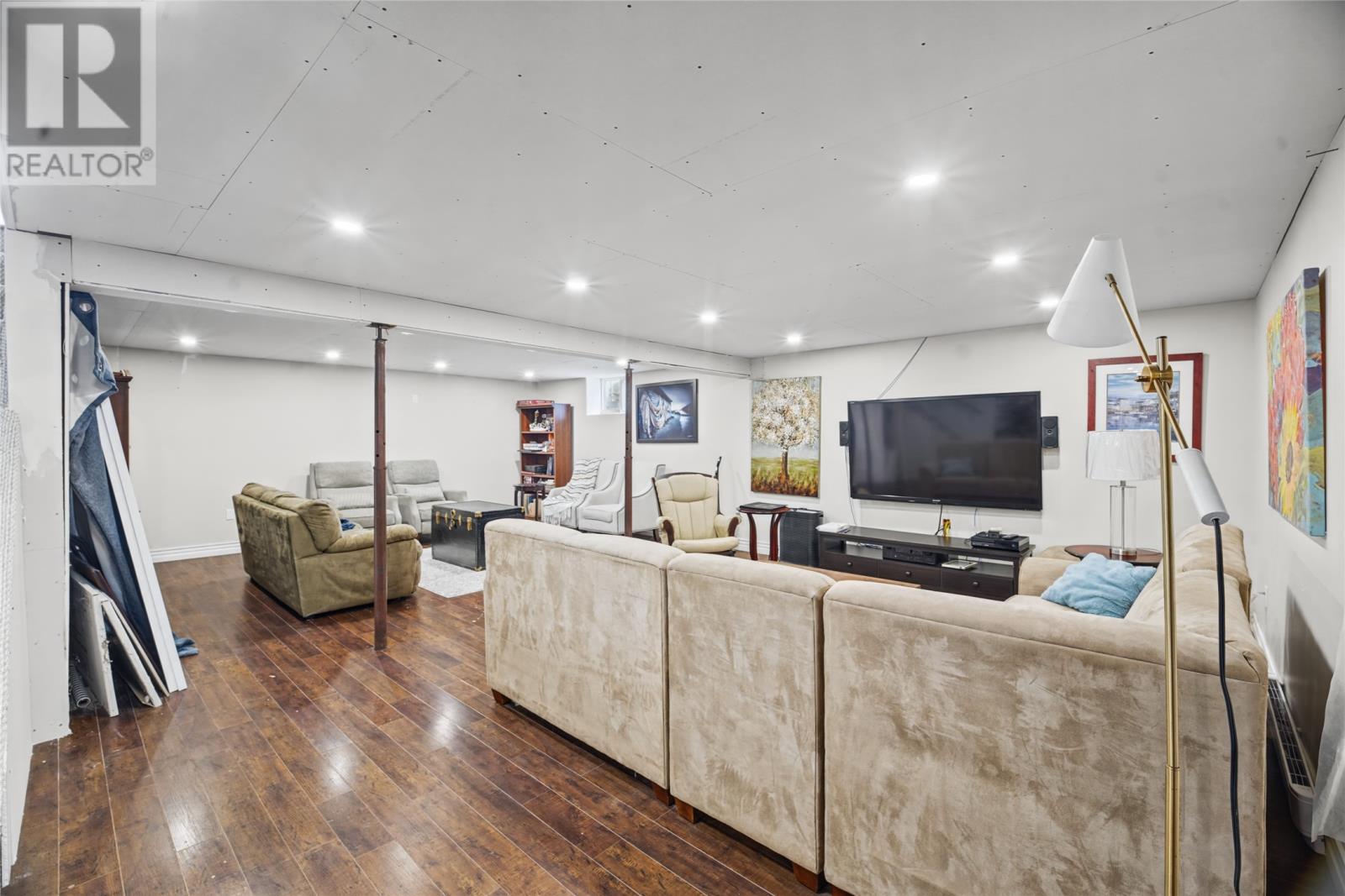 44 Halley Drive - 37
