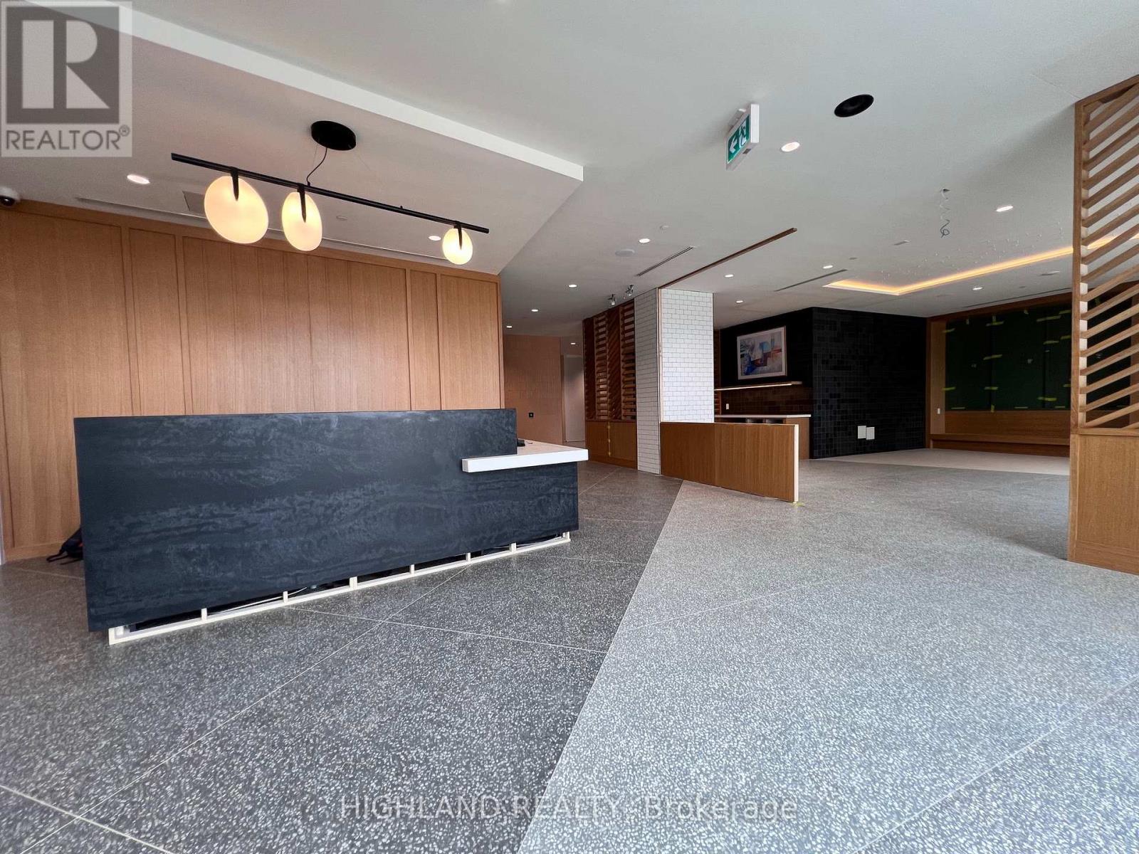 2495 Eglinton Avenue West — photo 3