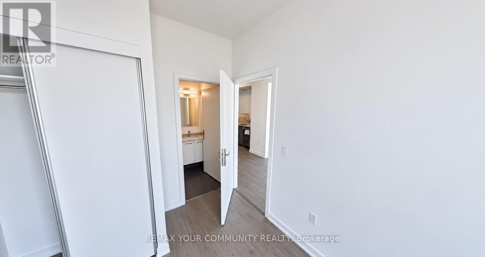 30 Francis Street South — photo 10