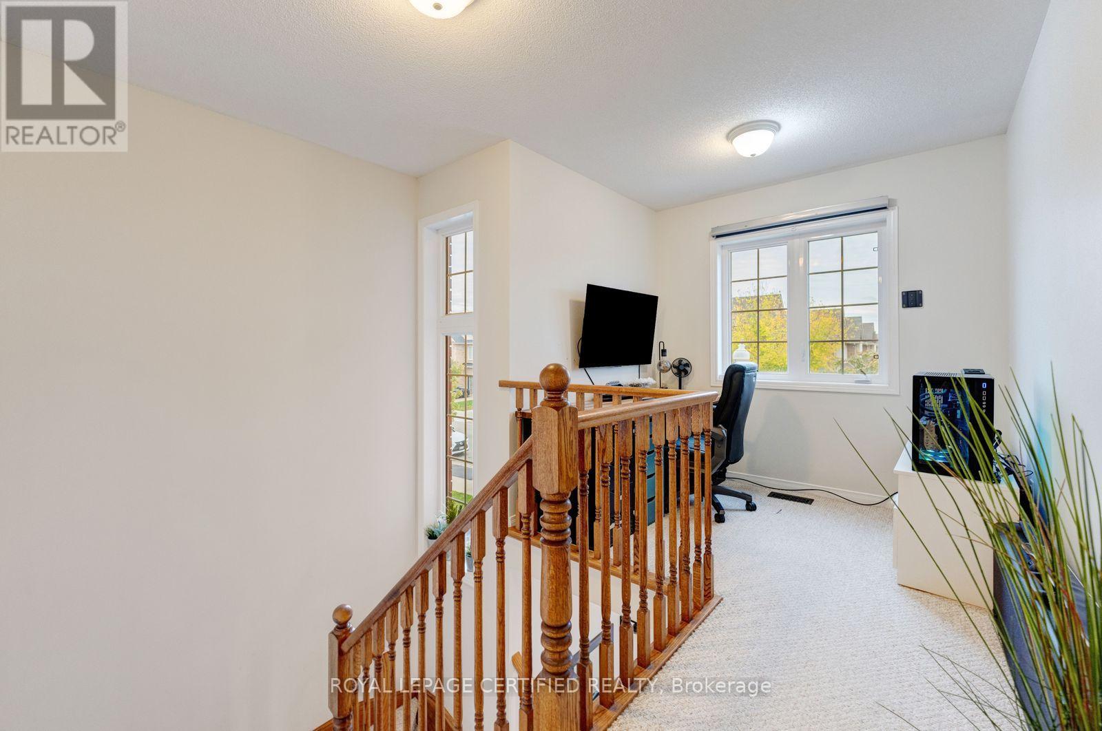 165 Palacebeach Trail, Hamilton, ON photo 15