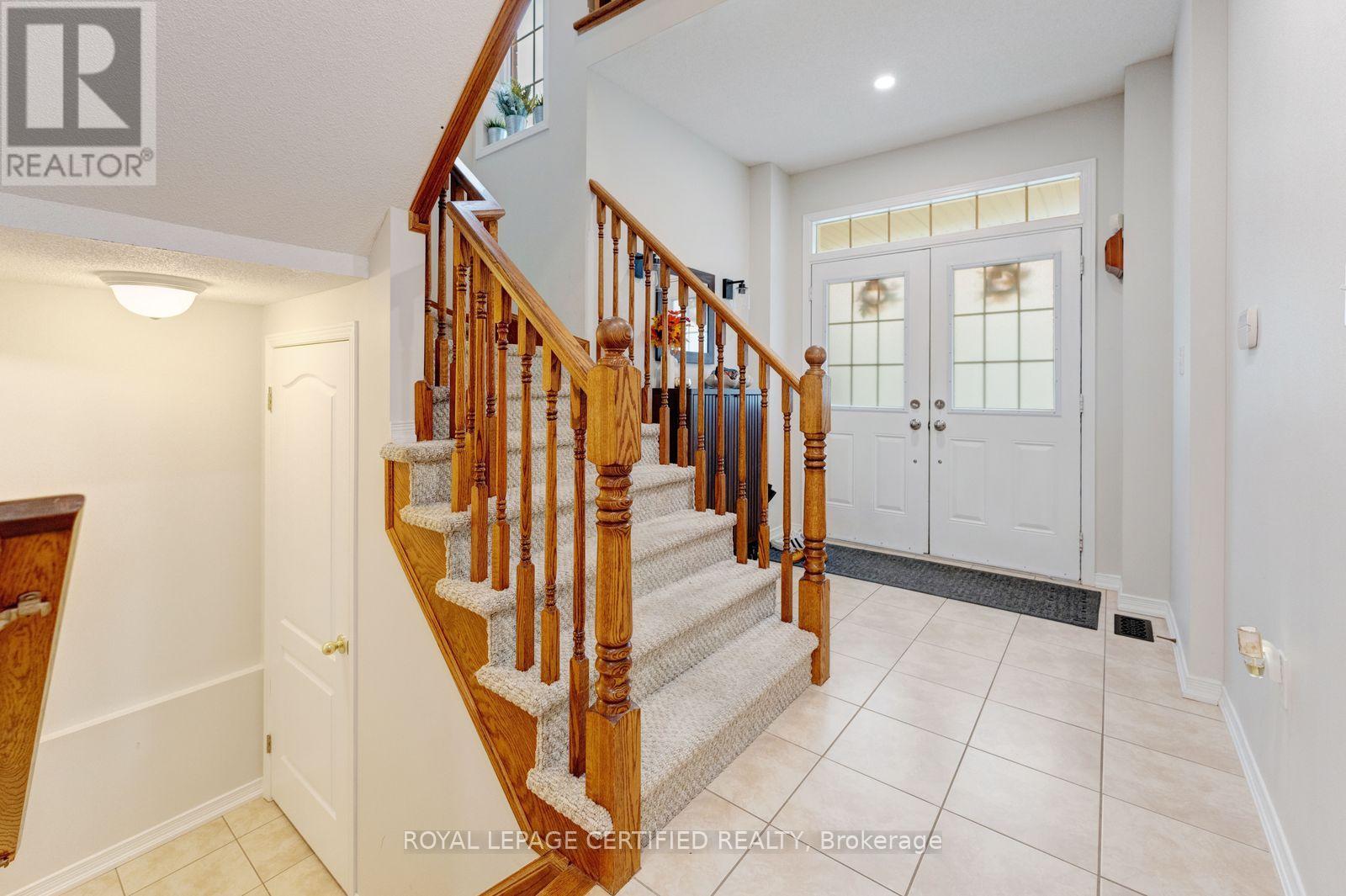 165 Palacebeach Trail, Hamilton, ON photo 5