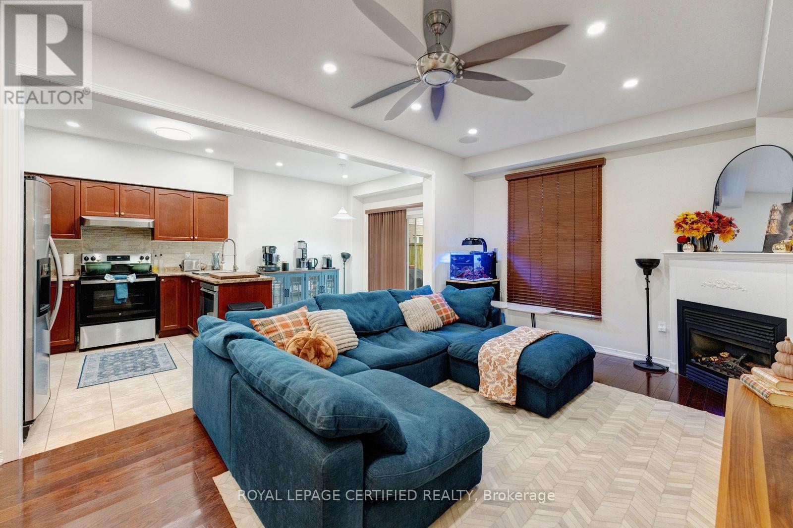 165 Palacebeach Trail, Hamilton, ON photo 9