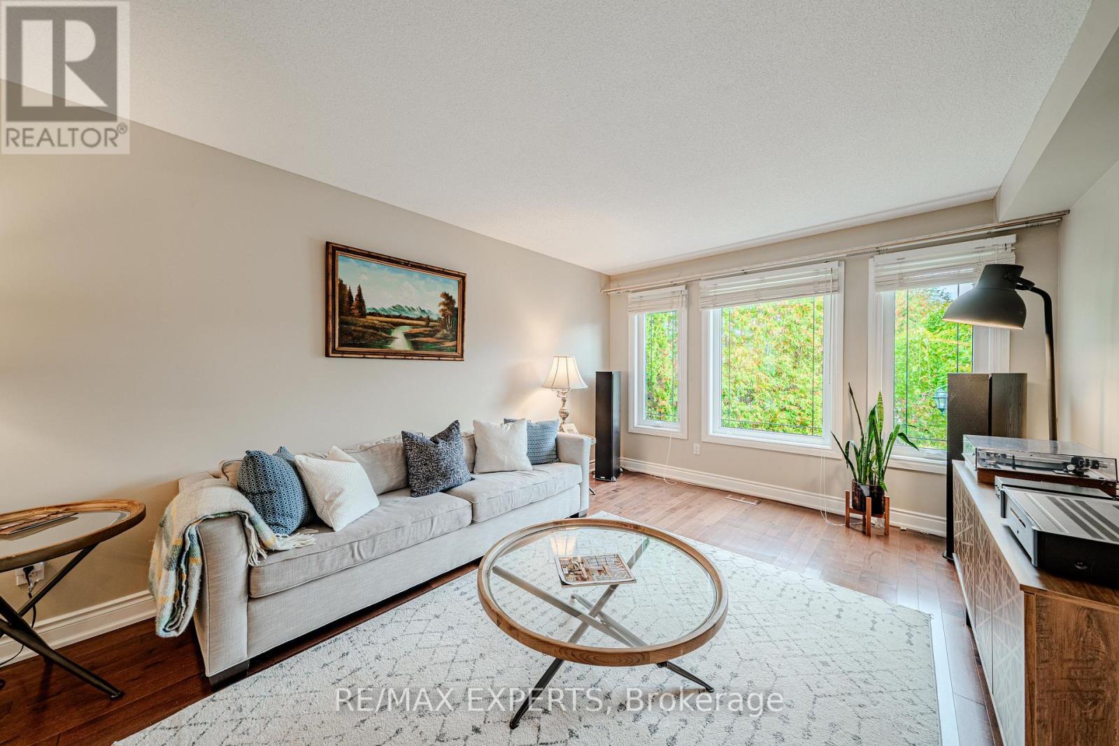 231 Mossbrook Square — photo 7