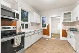 Den - 866 Mountain Avenue, Winnipeg, MB R2X1C3 Photo 13
