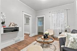 Mud room - 866 Mountain Avenue, Winnipeg, MB R2X1C3 Photo 7