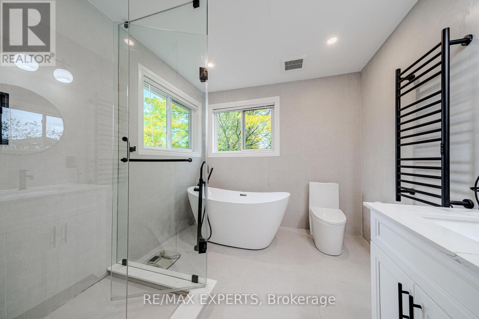 231 Mossbrook Square — photo 25