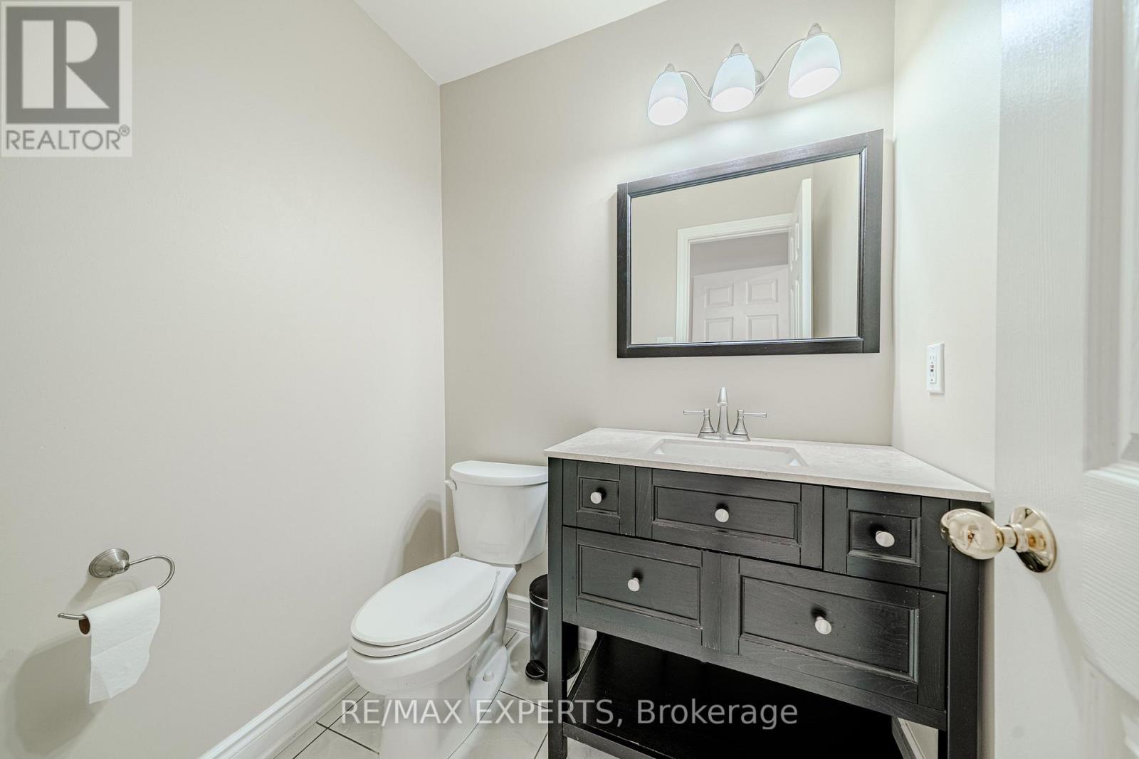 231 Mossbrook Square — photo 19
