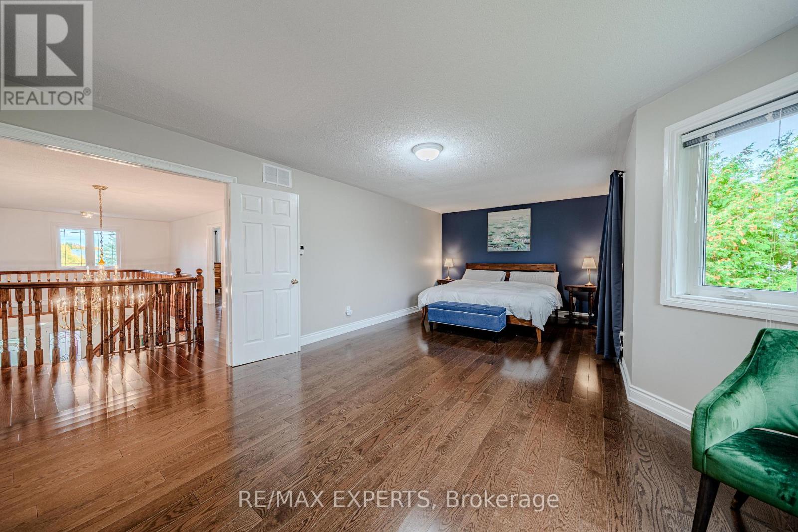 231 Mossbrook Square — photo 23