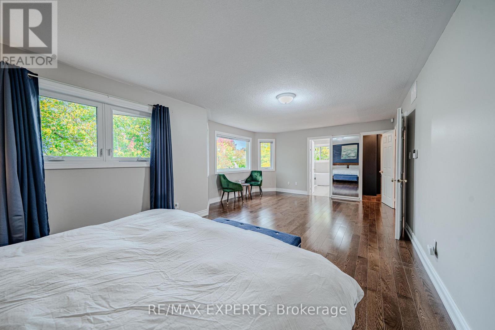 231 Mossbrook Square — photo 24