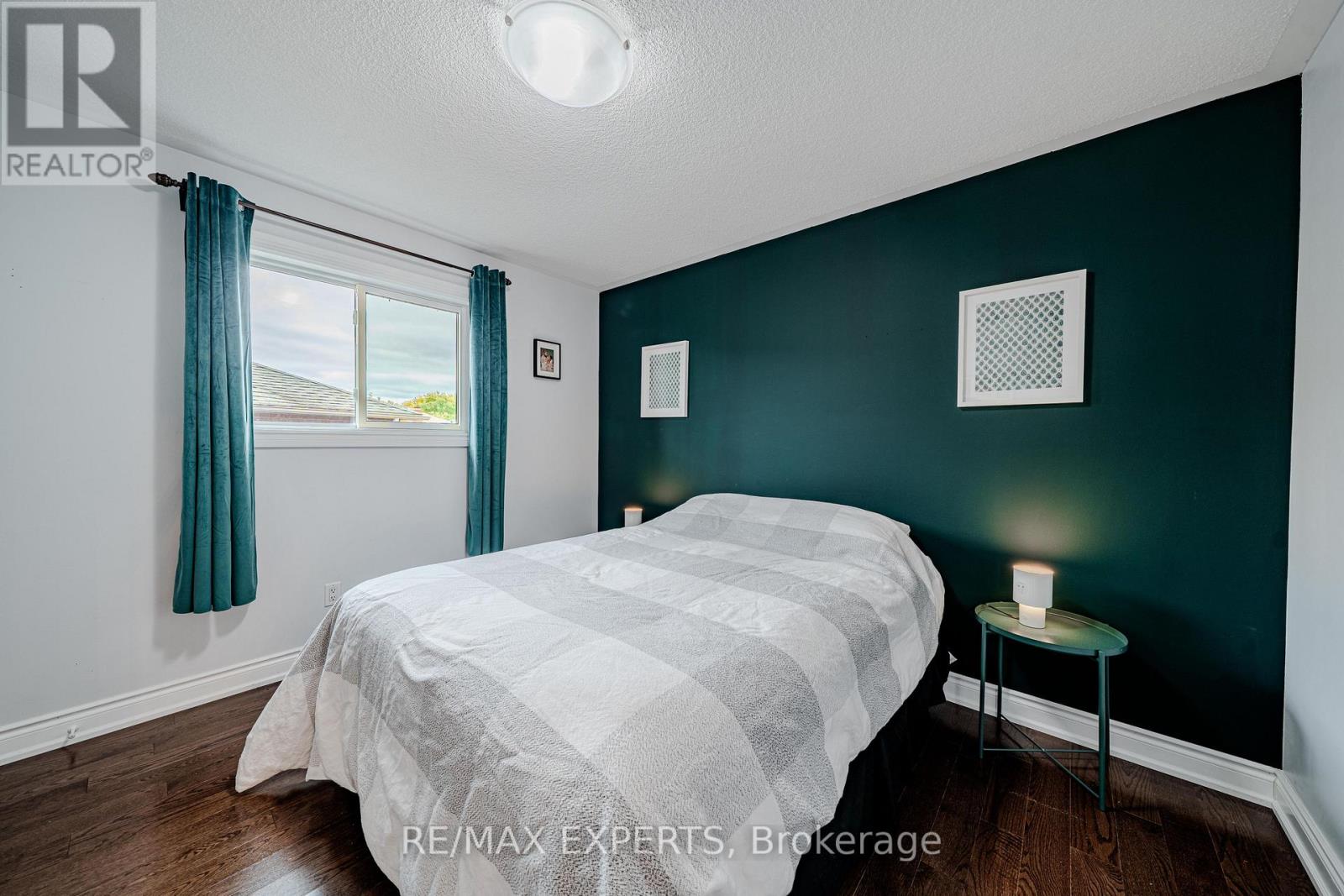 231 Mossbrook Square — photo 30