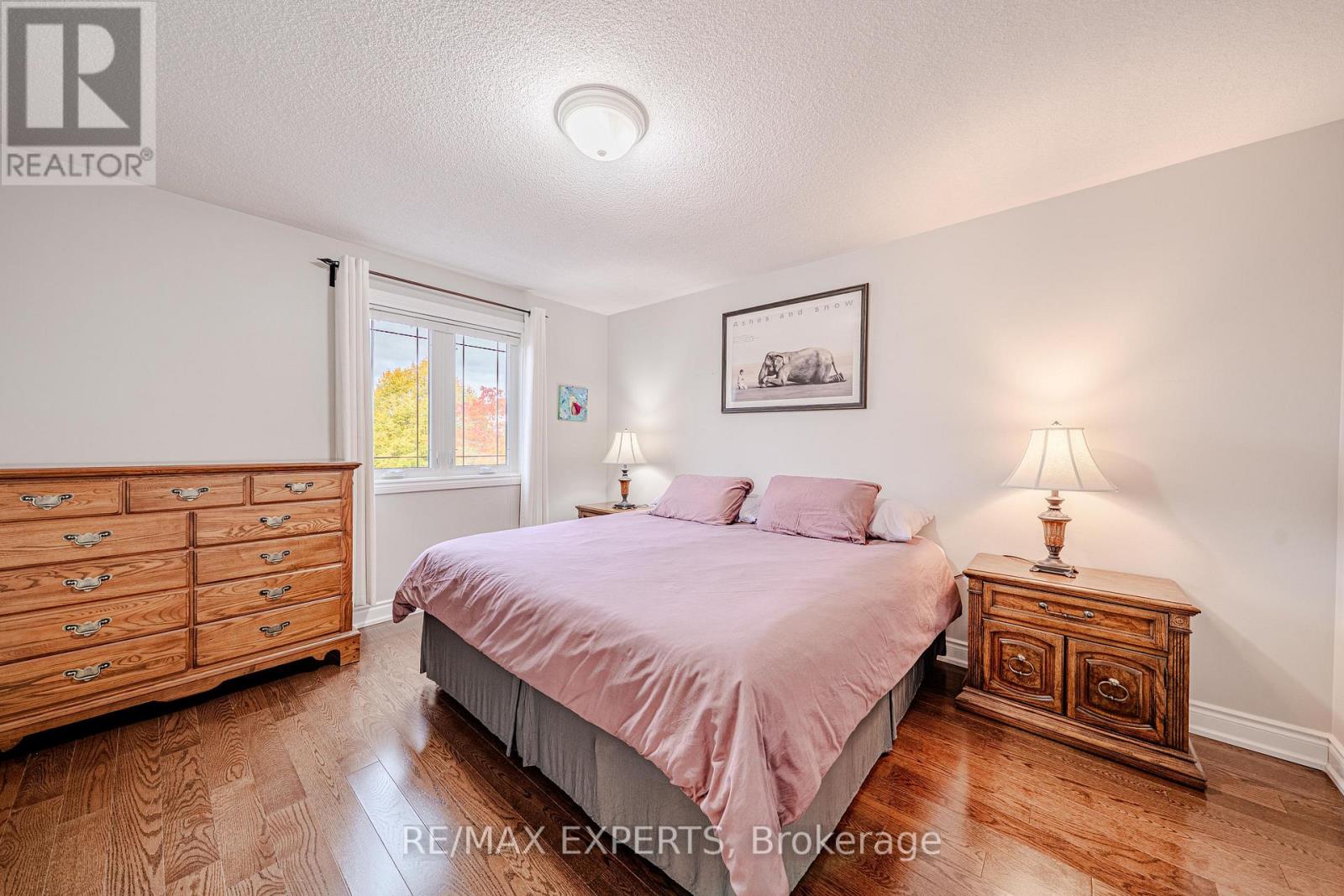 231 Mossbrook Square — photo 31