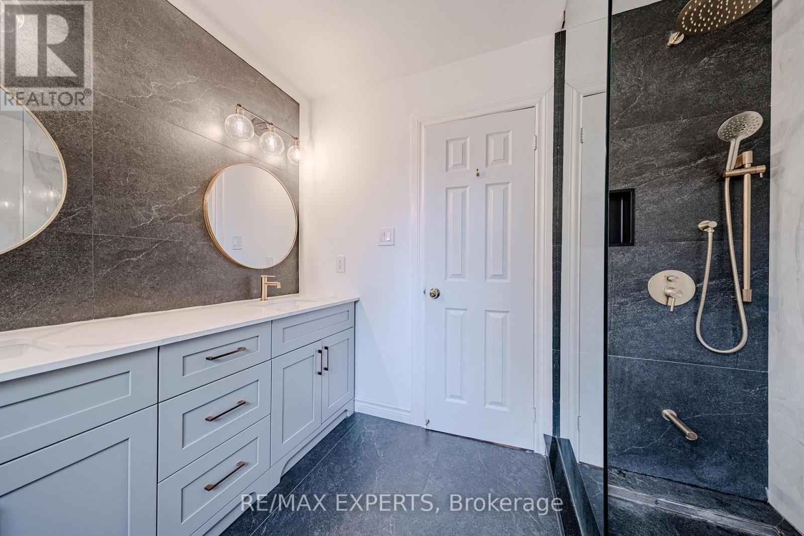 231 Mossbrook Square — photo 34