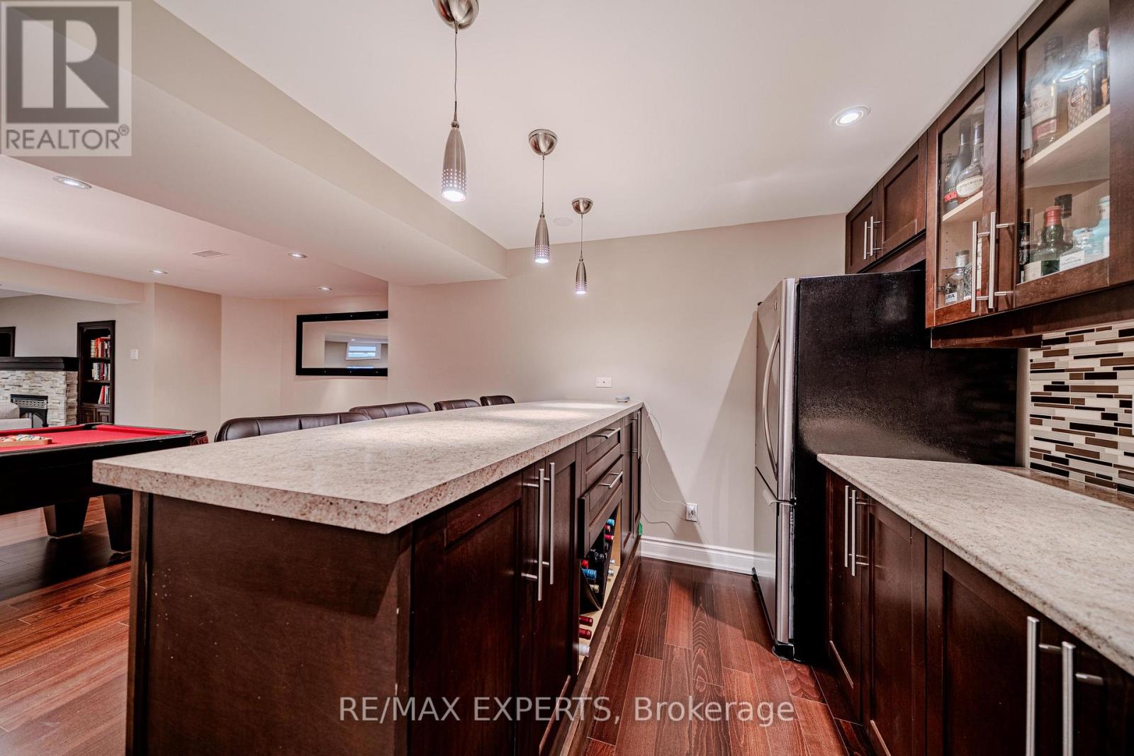 231 Mossbrook Square — photo 38