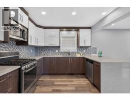 4pc Bathroom - 60 Shawinigan Drive Sw, Calgary, AB T2Y1Y4 Photo 12