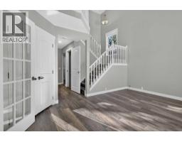4pc Bathroom - 60 Shawinigan Drive Sw, Calgary, AB T2Y1Y4 Photo 7