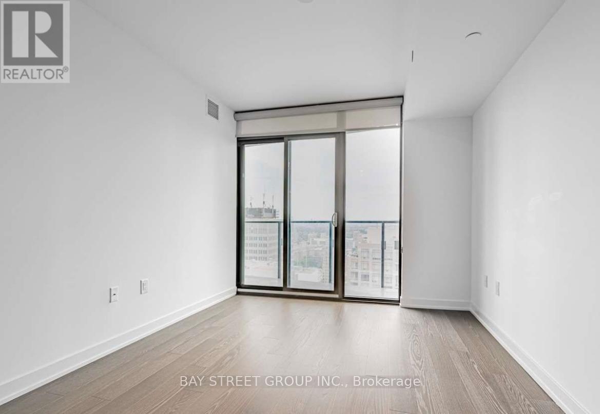11 Wellesley Street West — photo 8