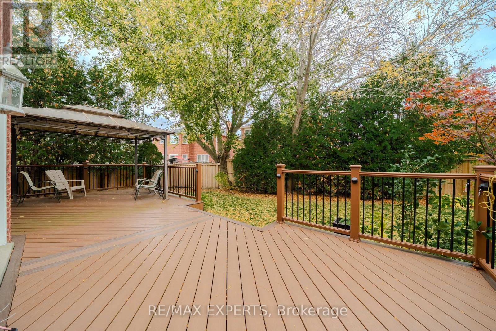 231 Mossbrook Square — photo 48