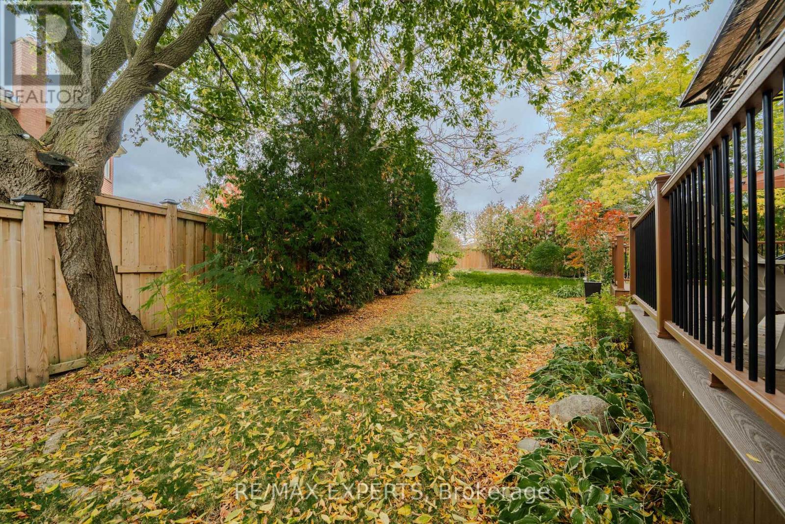 231 Mossbrook Square — photo 47