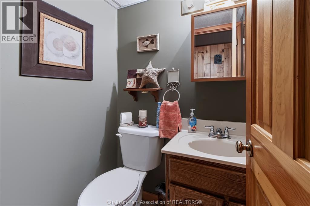 16 Indian Creek Road West — photo 23