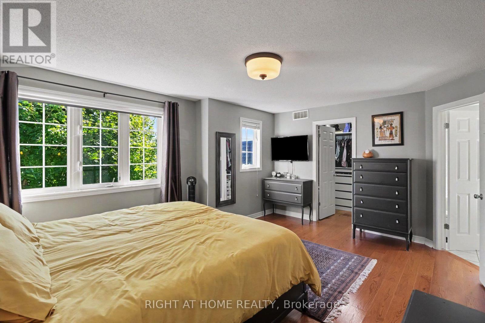 165 Dorina Sarazin Crescent — photo 18