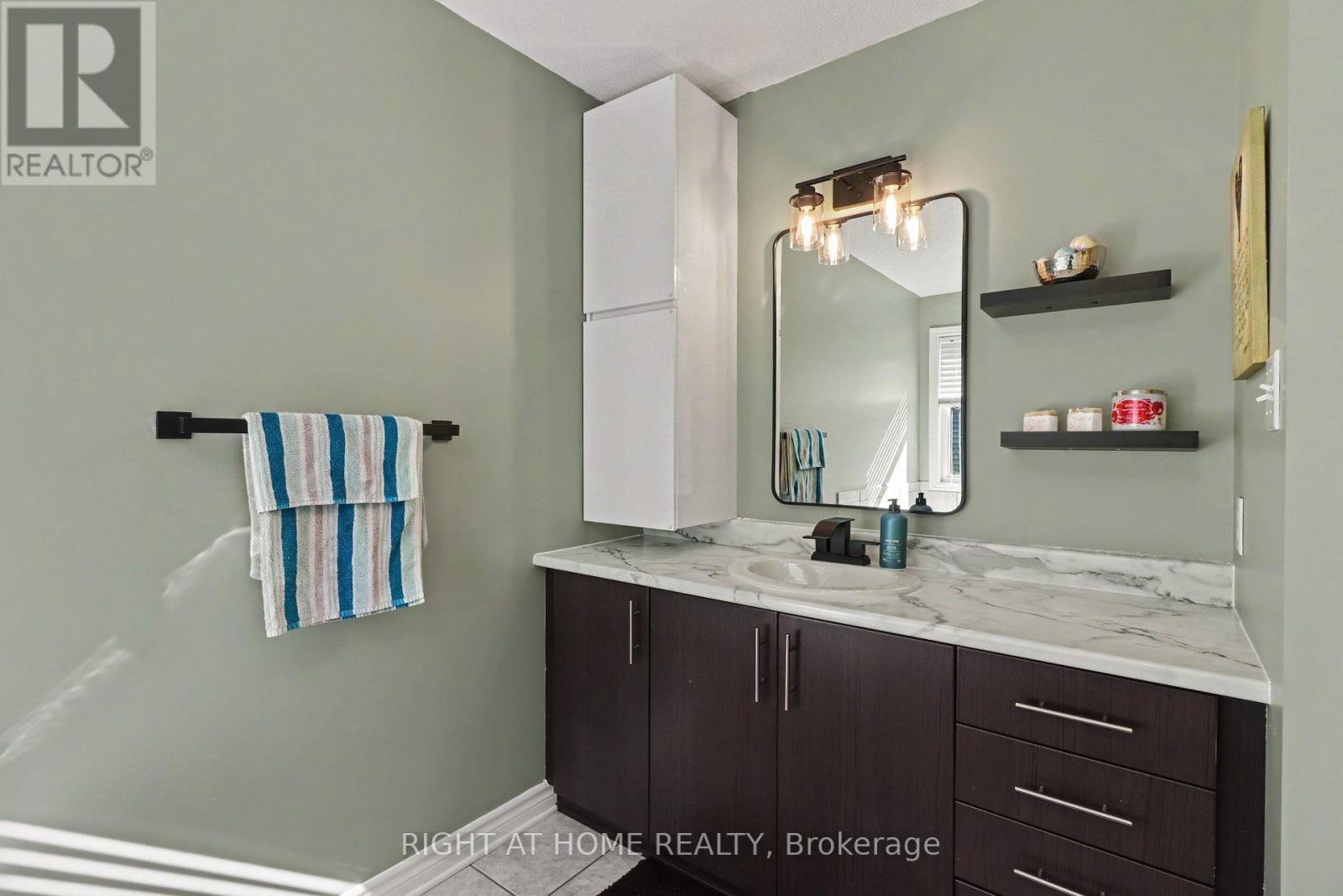 165 Dorina Sarazin Crescent — photo 19