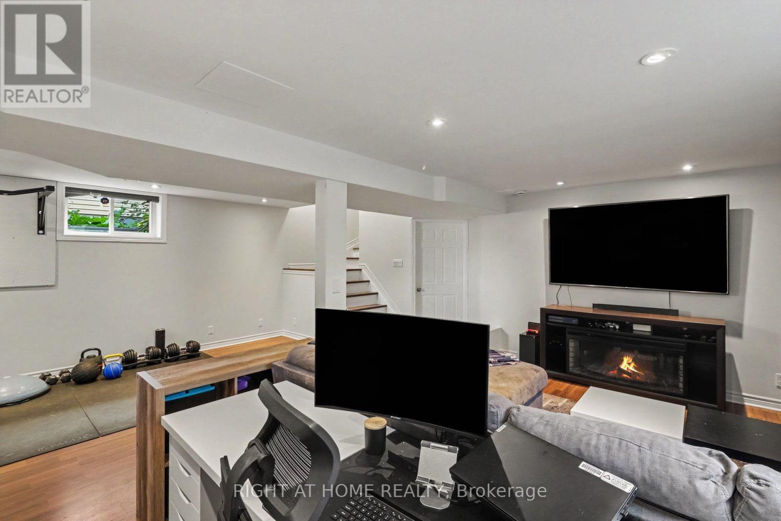 165 Dorina Sarazin Crescent — photo 27