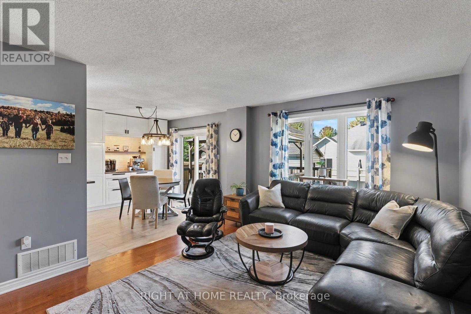 165 Dorina Sarazin Crescent — photo 8