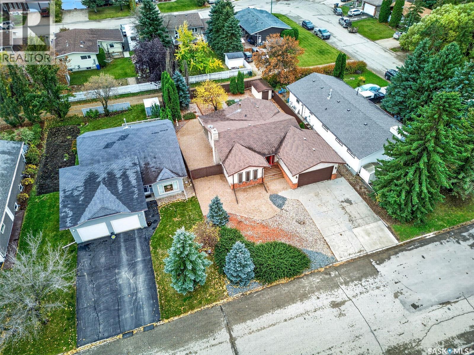 718 Golburn CRESCENT - 54