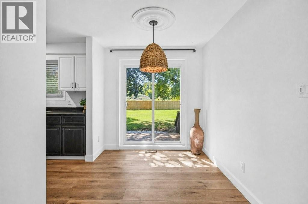 3549 Egremont ROAD, Plympton-Wyoming — photo 11