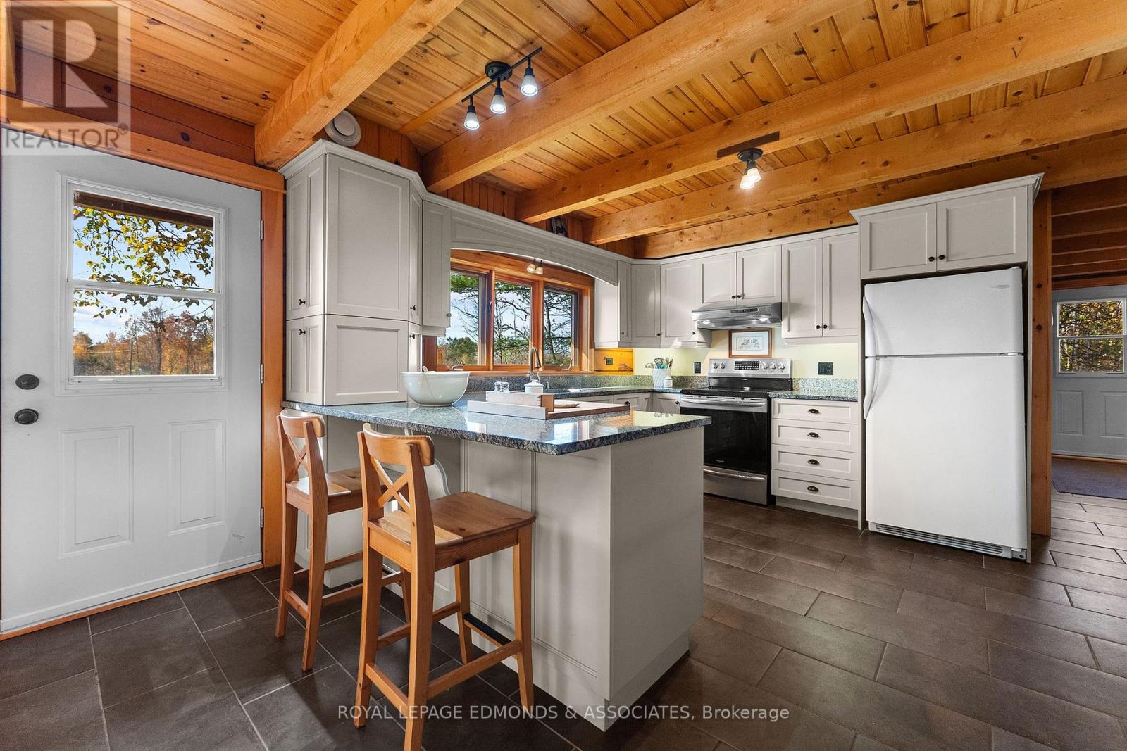 72 Hilltop Drive — photo 14