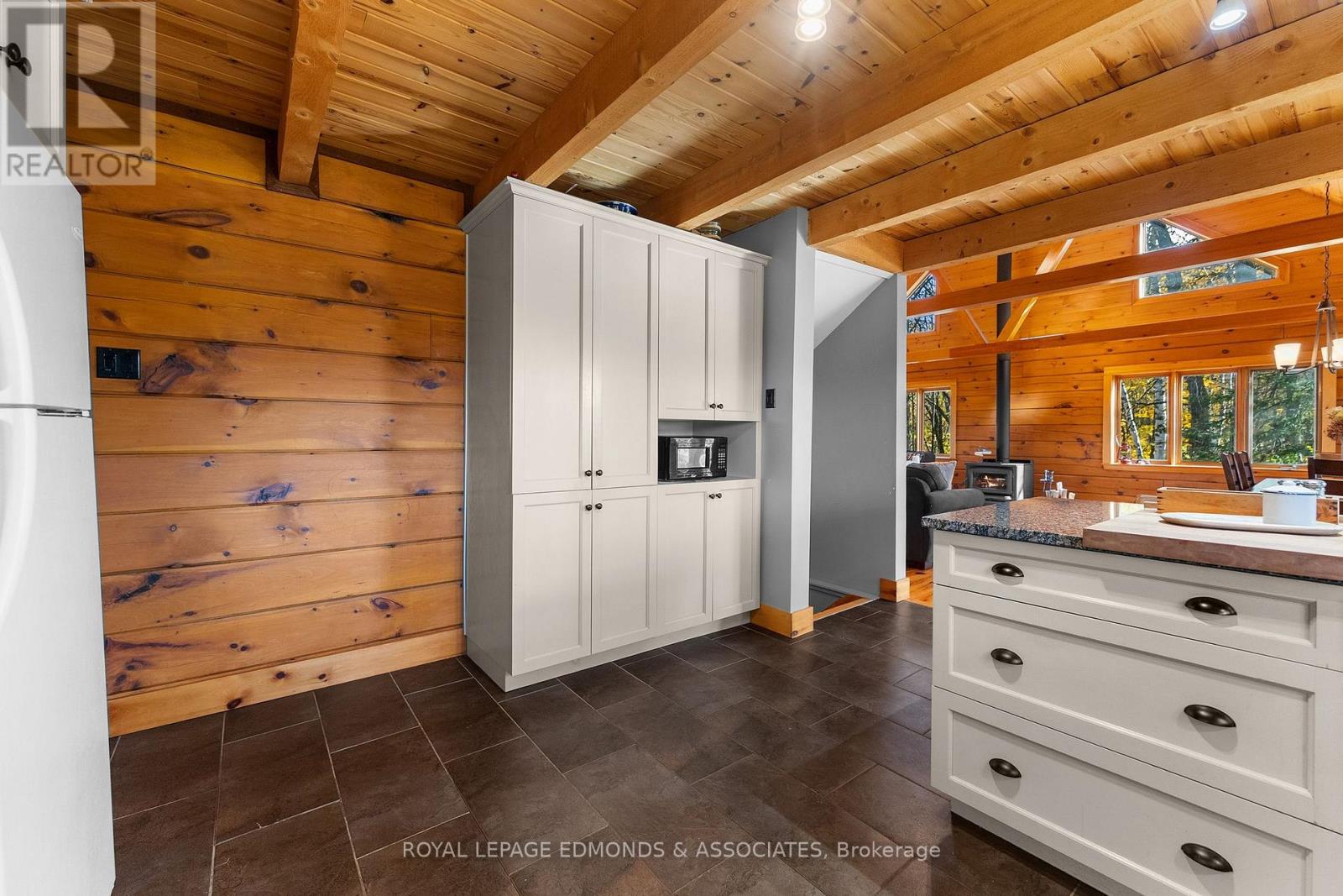 72 Hilltop Drive — photo 17