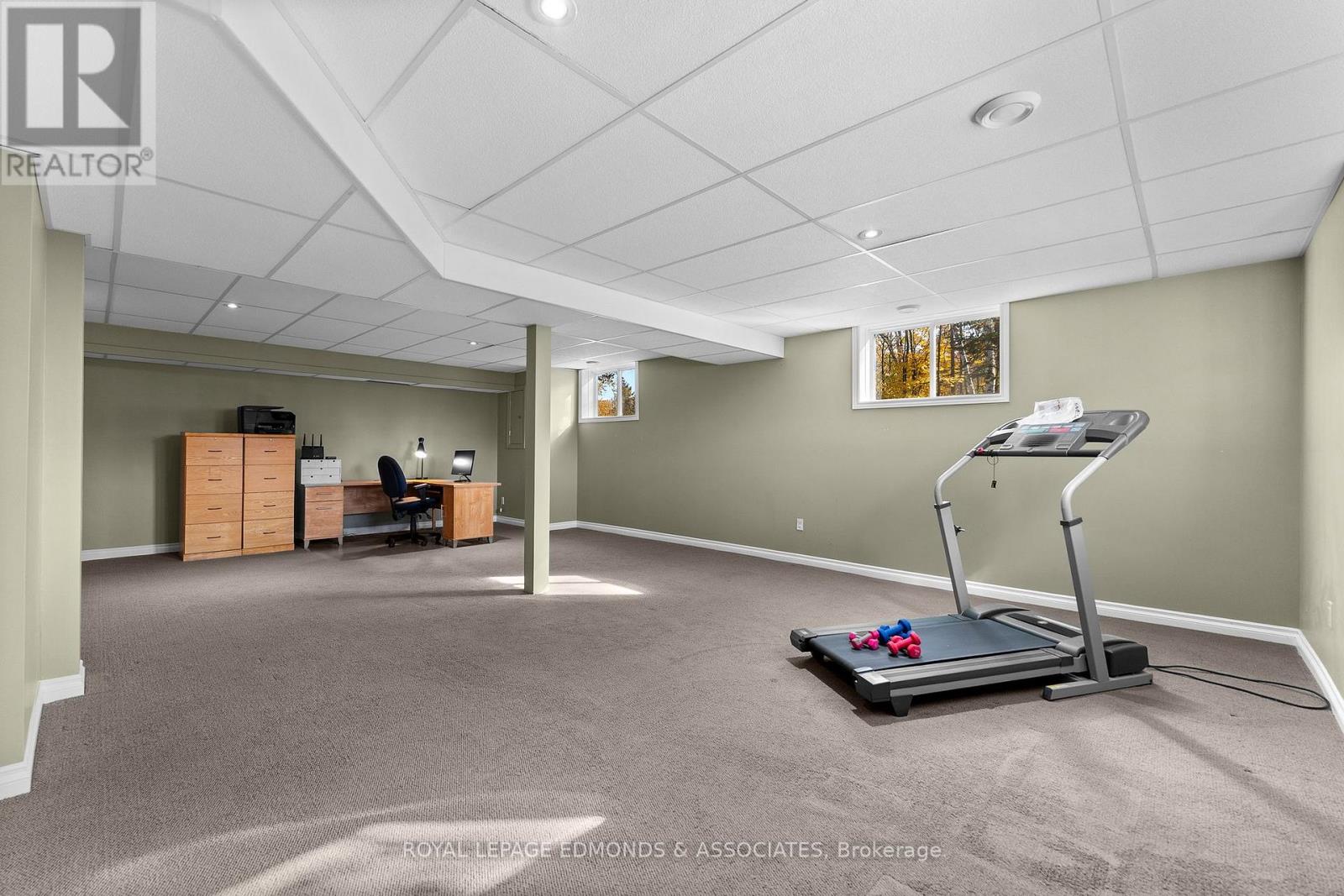 72 Hilltop Drive — photo 32
