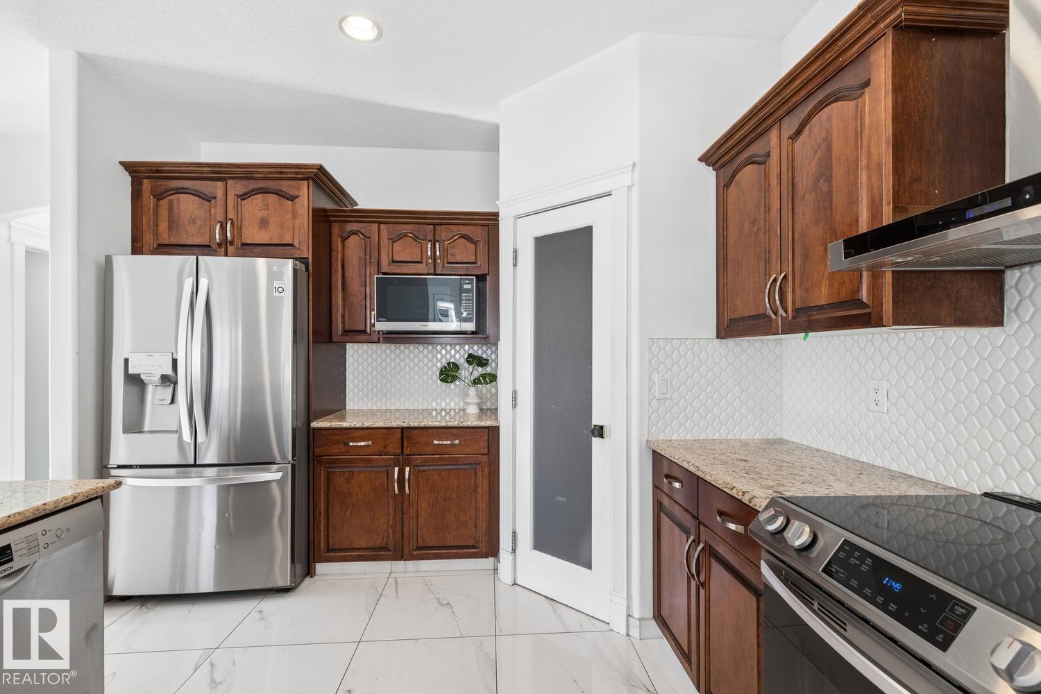 15803 95 Street NW, photo 9