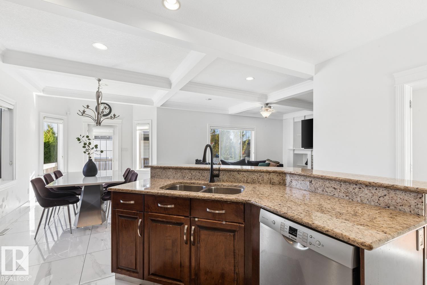 15803 95 Street NW, photo 11