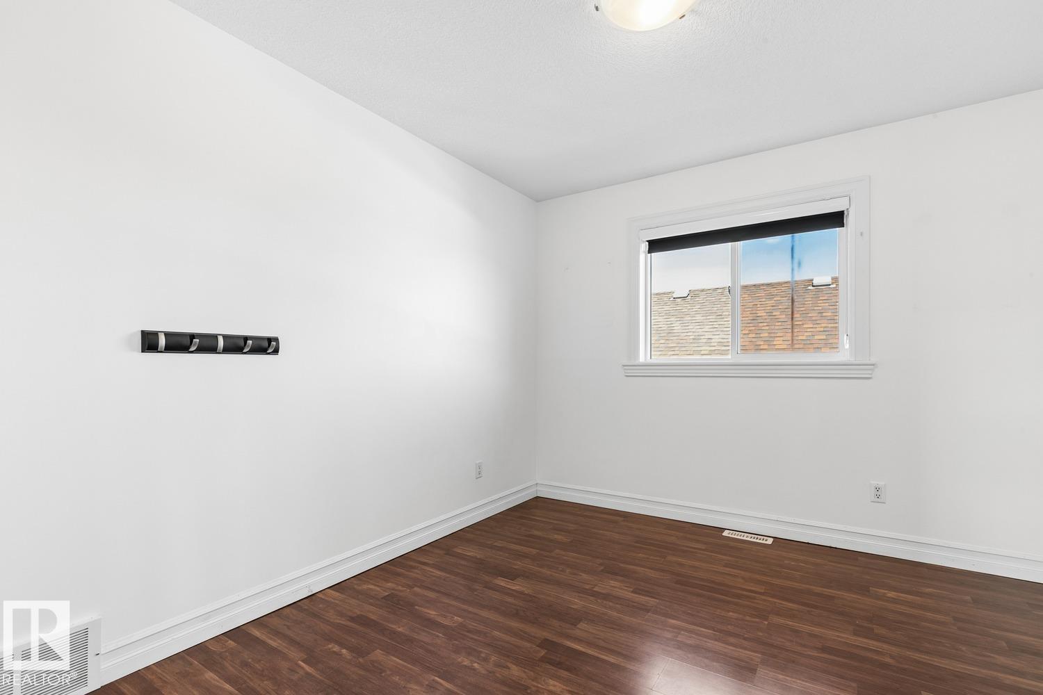 15803 95 Street NW, photo 36