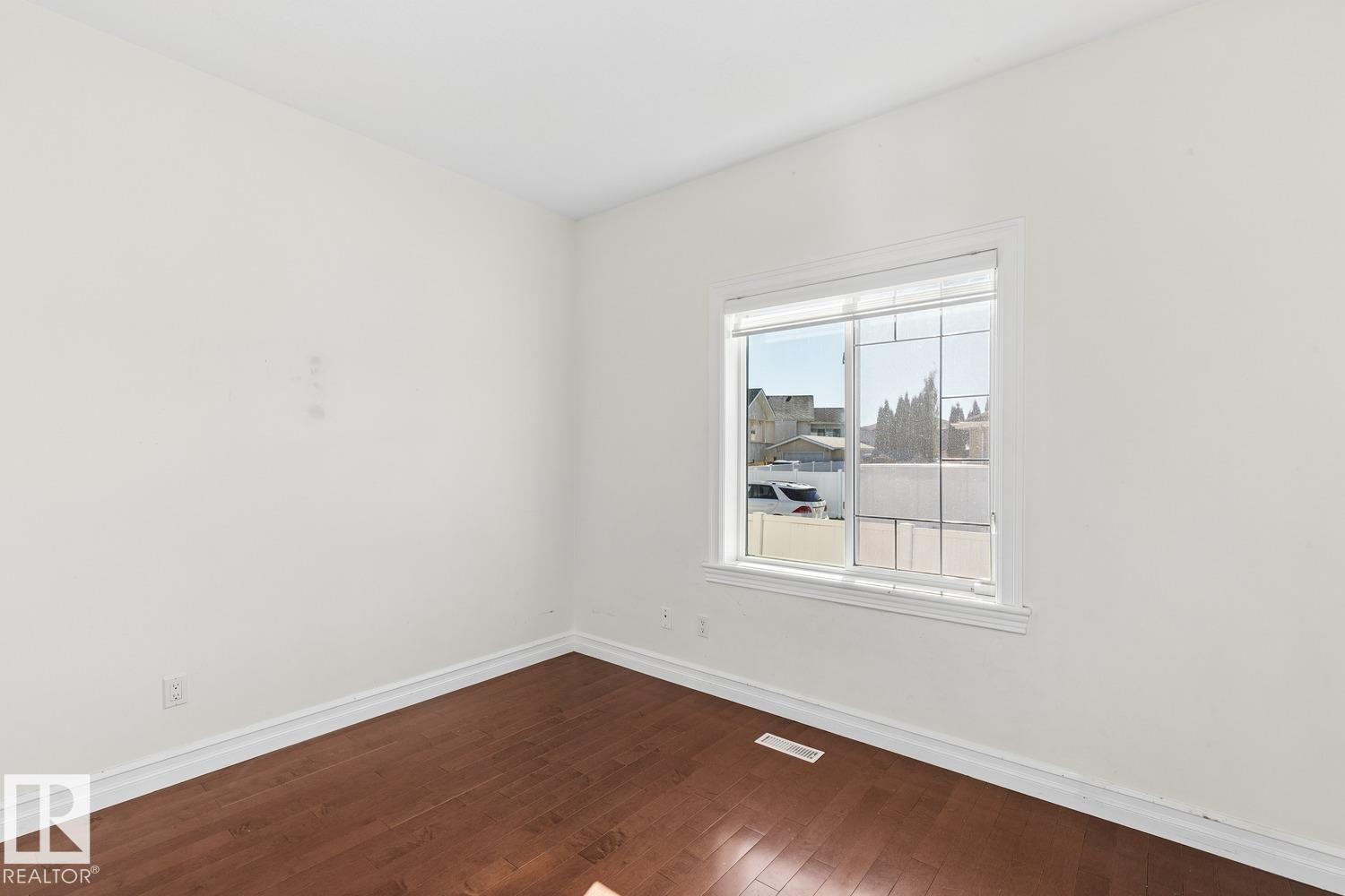 15803 95 Street NW, photo 6